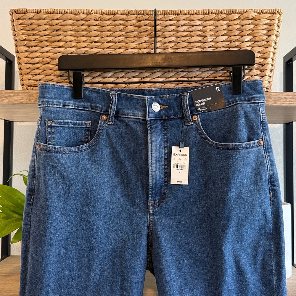 NWT Express High-Rise Cropped Skinny Raw Hem Supersoft Jeans, 12 - Picture 2 of 9